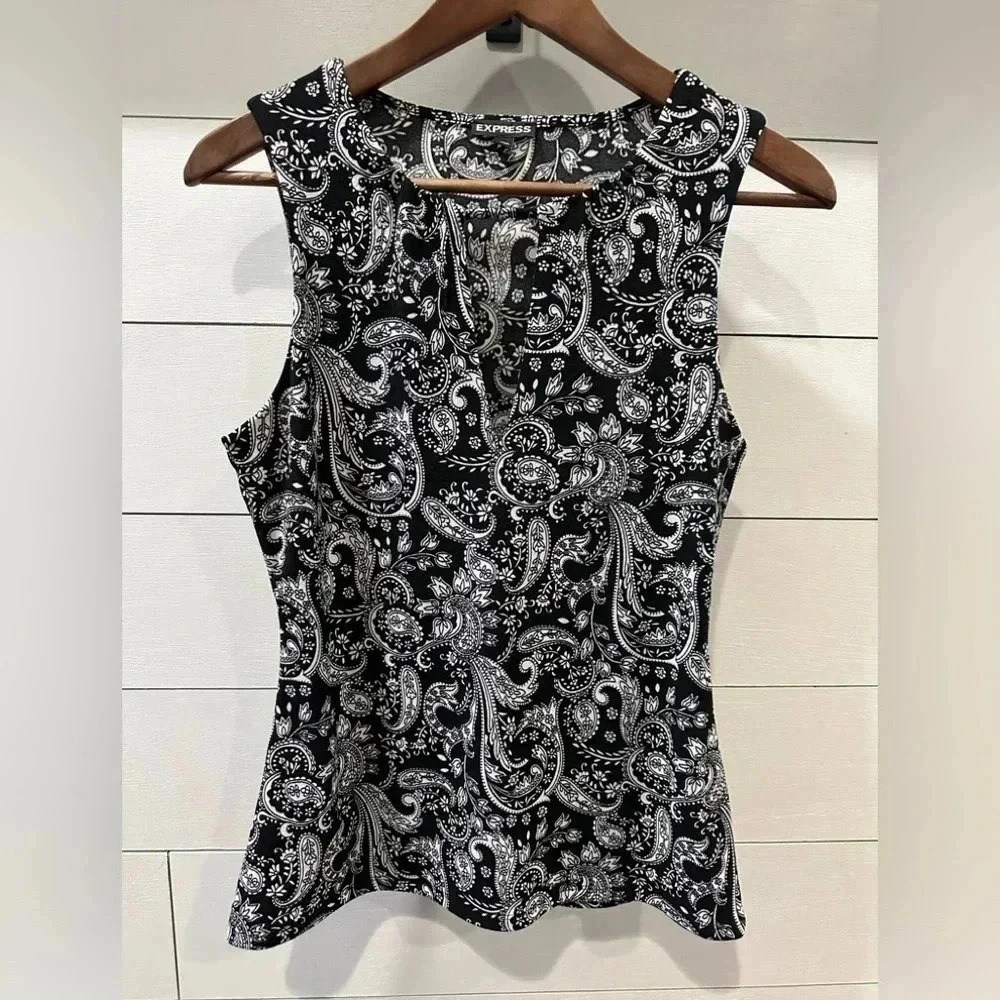 Express Black and white sleeveless blouse- small